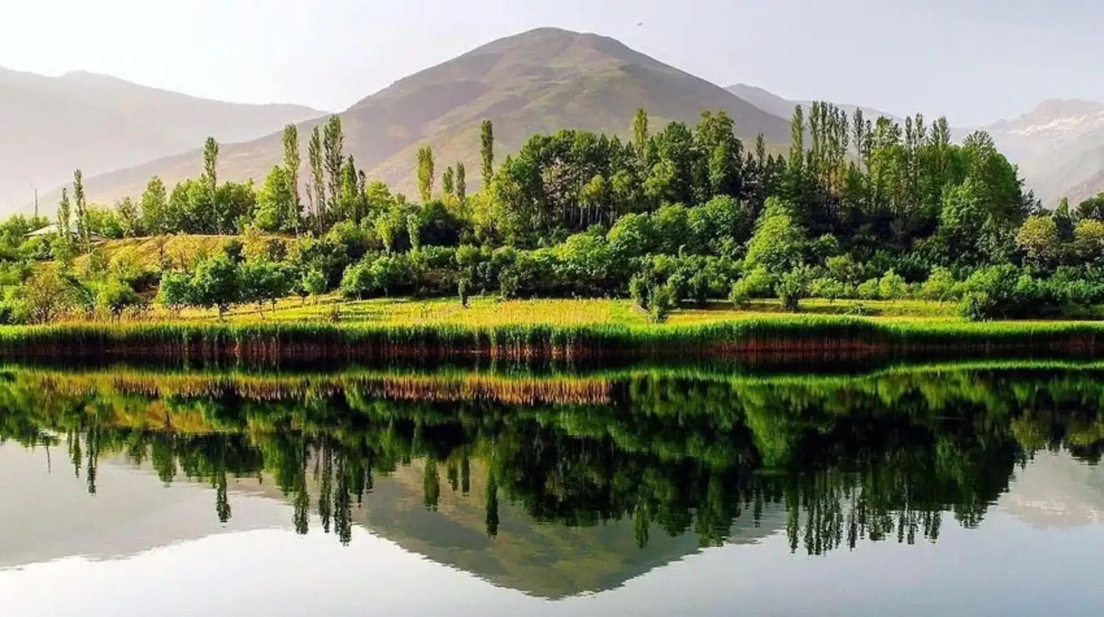راهنمای قایق سواری دریاچه اوان قزوین و اصول کمپینگ در الموت راهنمای قایق سواری دریاچه اوان قزوین و اصول کمپینگ در الموت